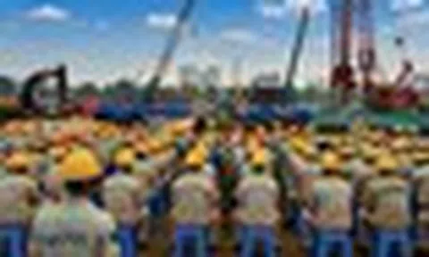 TIN ĐƯỢC KHÔNG: Lương công nhân xây dựng 65 triệu đồng/tháng