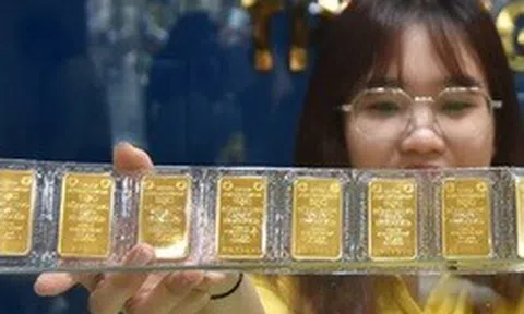 Giá vàng giảm sâu nhất từ đầu năm, người mua ở đỉnh lỗ tới 36 triệu đồng/lượng