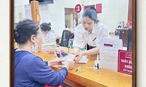 Phát hiện nội dung tin nhắn lạ, nhân viên ngân hàng Agribank giúp người mẹ ở Ninh Bình thoát vụ lừa đảo tinh vi khi "chuyển tiền đặt cọc nhà hộ bạn của con"
