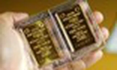 Năm 2011 đu đỉnh vàng rồi mòn mỏi chờ 10 năm mới "về bờ", năm 2026 lại mua ở đỉnh 192 triệu đồng/lượng, bao giờ mới có lãi?
