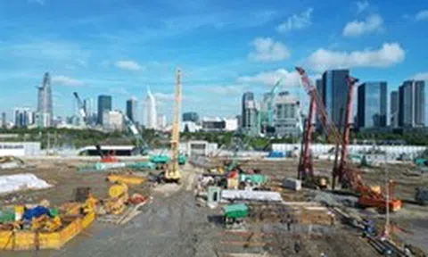 Tấp nập thi công siêu dự án gần 30.000 tỷ đồng giữa khu đất vàng TP.HCM