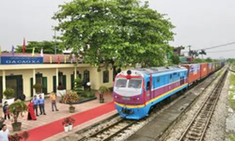 Tuyến đường sắt dài 390km đi qua 6 tỉnh thành, vốn đầu tư hơn 200.000 tỷ đồng nhận chỉ đạo "nóng"