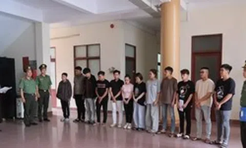 Khởi tố 12 bị can mua bán trái phép 3.500 tài khoản ngân hàng