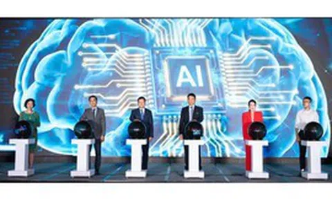 "AI Thực chiến” mùa 2 khởi động, Techcombank tiếp tục trao học bổng trị giá 1 triệu USD