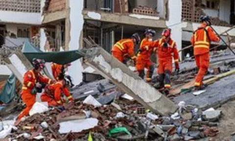 Nhà xác quá tải, Venezuela chật vật giải quyết hàng ngàn thi thể nạn nhân động đất