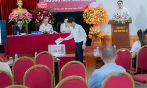 Một công ty không thể họp đại hội khi 4 cổ đông dự, hơn 400 người 'không thấy đâu'