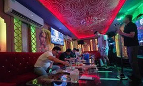 Hàng quán ‘mơ hồ’ phí bản quyền âm nhạc tính theo diện tích