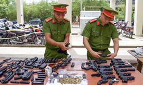 Cảnh sát hình sự TP.HCM kể chuyện truy bắt nghi phạm mua vũ khí quân dụng