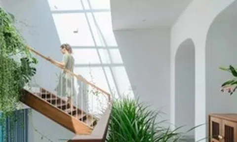 Cuộc sống bình yên bên trong ngôi nhà trắng, xanh lam