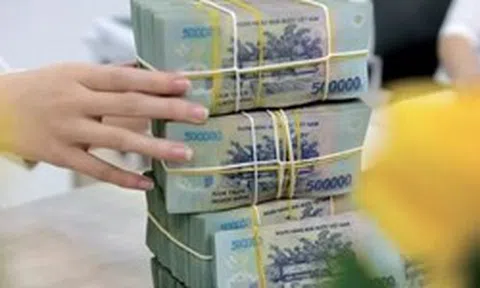 Lãi suất huy động tăng nóng, cuộc đua hút vốn có đáng lo?
