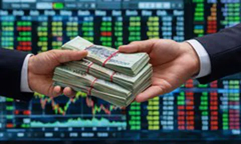 Cổ phiếu trả cổ tức cao: Có phải 'món hời' hơn gửi tiết kiệm?