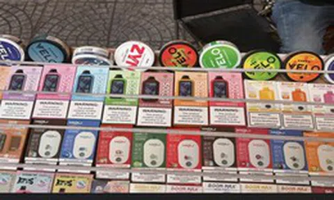 Lo ngại túi ngậm nicotine gây hại Gen Z, Bộ Y tế đề xuất cấm