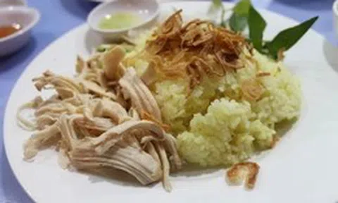 Bộ Y tế chỉ đạo vụ gần 50 người nghi ngộ độc sau khi ăn cơm gà ở Cam Ranh