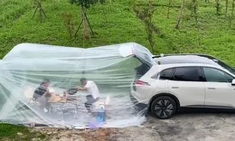Dựng 'phòng lạnh' nấu ăn giữa rừng bằng điều hòa ô tô