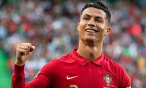 Hàng triệu người hâm mộ khắp thế giới cảm ơn Ronaldo