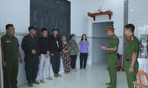Ra quyết định khởi tố nhân viên vật liệu Ngô Thị Thanh Tuyền SN 2003 và 6 đồng nghiệp