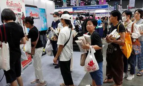 Giá dầu tăng cao, nước láng giềng Việt Nam quyết định vay gấp 12 tỷ USD để hỗ trợ 20 triệu hộ gia đình