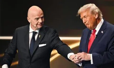 Chủ tịch FIFA Infantino đối mặt cuộc điều tra vì 'thiên vị' tuyển Mỹ