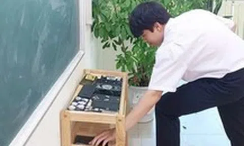Địa phương đầu tiên ra quy định quản lý điện thoại, mạng xã hội với học sinh dưới 16 tuổi