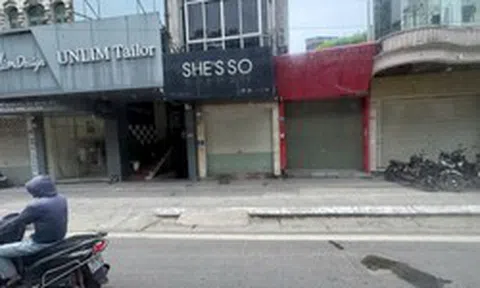 Thời hoàng kim đi qua, nhà mặt phố Hà Nội ồ ạt treo biển tìm khách