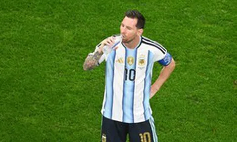 Hé lộ số tiền 'khủng' thu về từ giờ nghỉ uống nước tại World Cup 2026