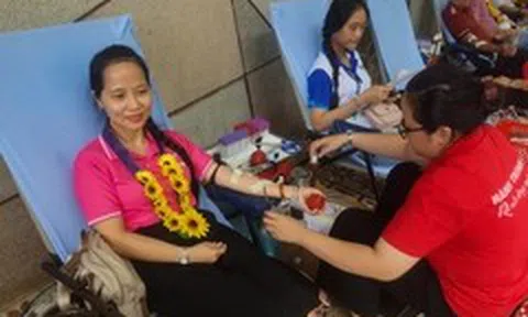 TP Cần Thơ tôn vinh gia đình và cá nhân hiến máu tình nguyện