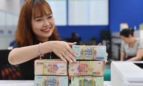 Cổ phiếu, vàng, bất động sản đều ảm đạm, nên để tiền vào đâu?