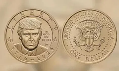 Mỹ đúc đồng xu 1 USD có hình ông Trump