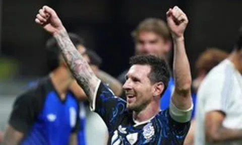 Video Messi hai lần kiến tạo giúp Argentina đánh bại tuyển Anh