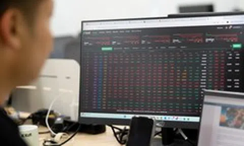 Chứng khoán 16-7: Nhóm dầu khí có phải cửa sáng khi giá dầu trở lại trên 80 USD/thùng?