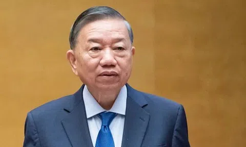 Bộ Chính trị: Tăng cường kỷ luật phát ngôn, văn hóa ứng xử của cán bộ, đảng viên trên không gian mạng