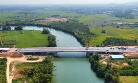 Đà Nẵng: 21 cây cầu 'nằm chờ' đường dẫn