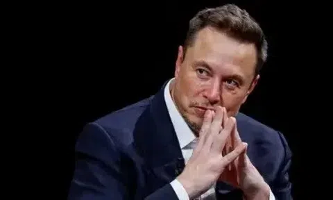 Giá trị thị trường của SpaceX mất hơn 1.000 tỷ USD so với mức đỉnh