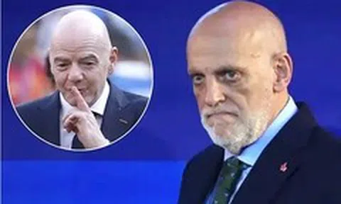 Chủ tịch La Liga: 'FIFA đang hủy hoại bóng đá, Infantino phải ra đi'