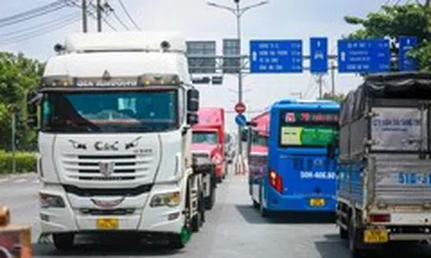 Mở hành lang riêng cho xe container, tái cấu trúc giao thông khu Đông TP.HCM