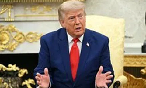 Ông Trump cảnh báo Nga và Trung Quốc không bán vũ khí cho Iran