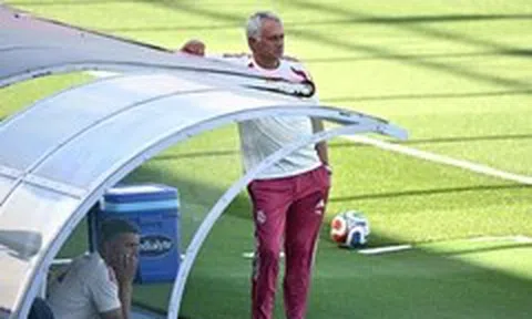 HLV Mourinho ra mắt Real Madrid ở 'trận giao hữu kỳ lạ'
