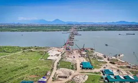 Tiến độ thi công 7 cây cầu vượt sông Hồng ra sao?