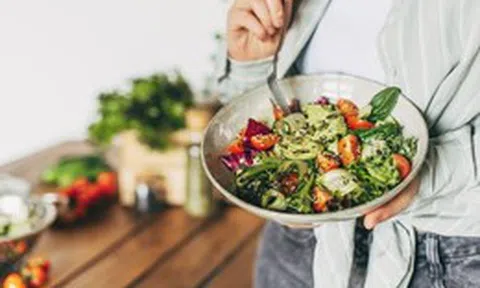 Ăn ít tinh bột làm giảm hay tăng cholesterol?