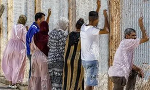 Lý do 60.000 người ồ ạt vượt biên vào Ceuta: Thất nghiệp, nghèo đói và 'giấc mơ châu Âu'