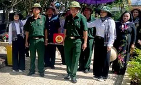 Chuyến tàu Thống Nhất hôm nay có liệt sĩ về quê cha đất tổ Phú Thọ sau gần 60 năm vào mặt trận phía Nam