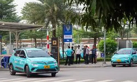 Doanh nghiệp taxi kiến nghị về hóa đơn điện tử: Bộ Tài chính nói gì?