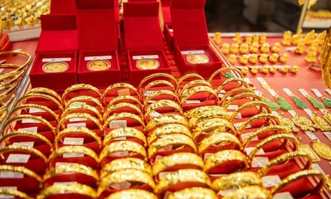 Giá vàng hôm nay (29/8): Rơi thẳng đứng