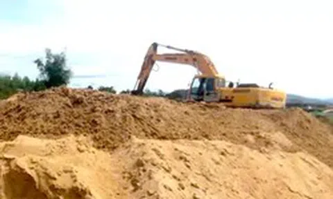 Bị phạt 350 triệu đồng vì khai thác cát trái phép ở bãi bồi sông Kôn