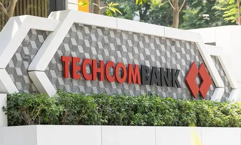 Techcombank có quý lãi cao nhất từ trước đến nay, nợ xấu tăng trở lại