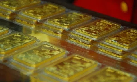 Giá vàng hôm nay 13/10 giảm nhẹ, giá vàng nhẫn đi ngang