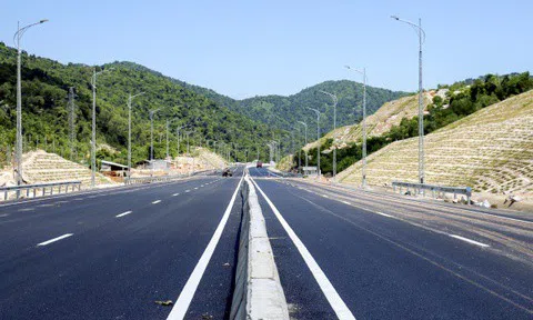 Đề xuất đầu tư hơn 13.000 tỷ xây cao tốc Vân Phong - Nha Trang