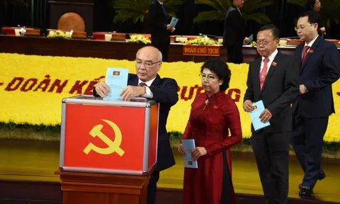 Công bố 61 thành viên Đảng bộ TP.HCM nhiệm kỳ mới