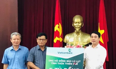 Vietcombank ủng hộ 11 tỷ đồng cho miền Trung vượt qua thiên tai lũ lụt