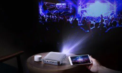 Canon ra mắt máy chiếu mini không dây MP250